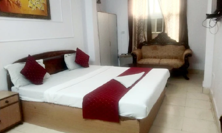 1 x Double Bed AC Room